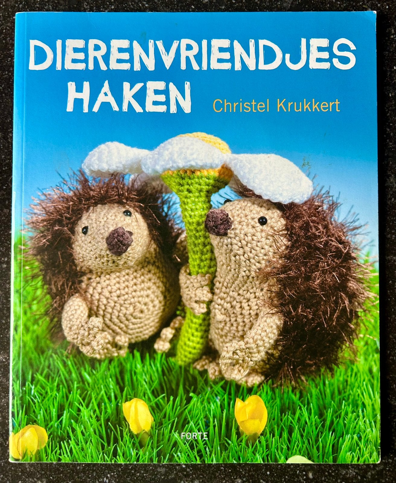Christel Krukkert - Dierenvriendjes haken, Breien en Haken, Ophalen of Verzenden, Zo goed als nieuw, Christel Krukkert