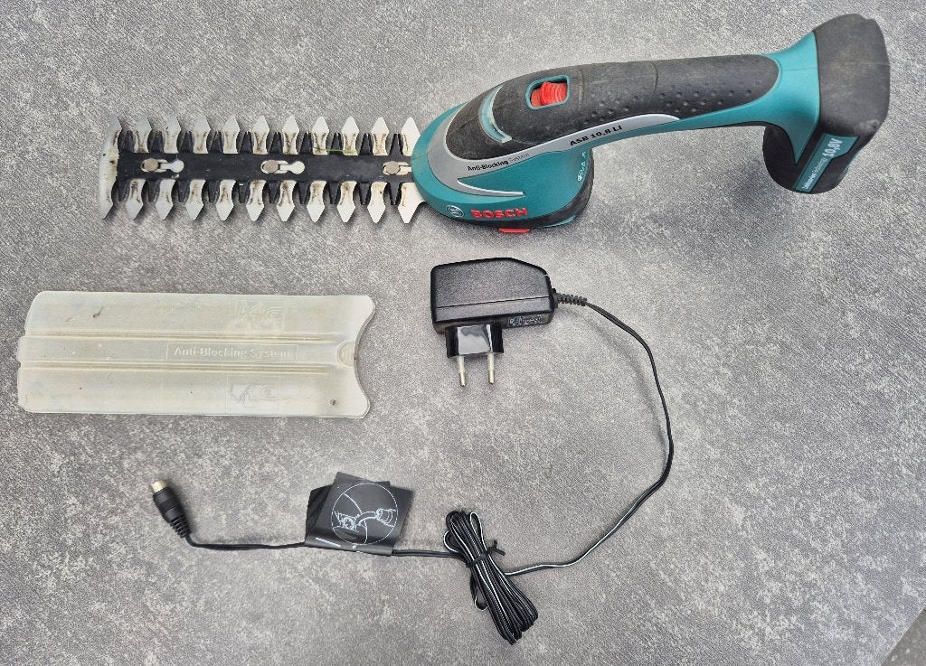 Bosch accu buxusschaar ASB 10.8 Li, Tuin en Terras, Ophalen, Zo goed als nieuw, Accu, Bosch
