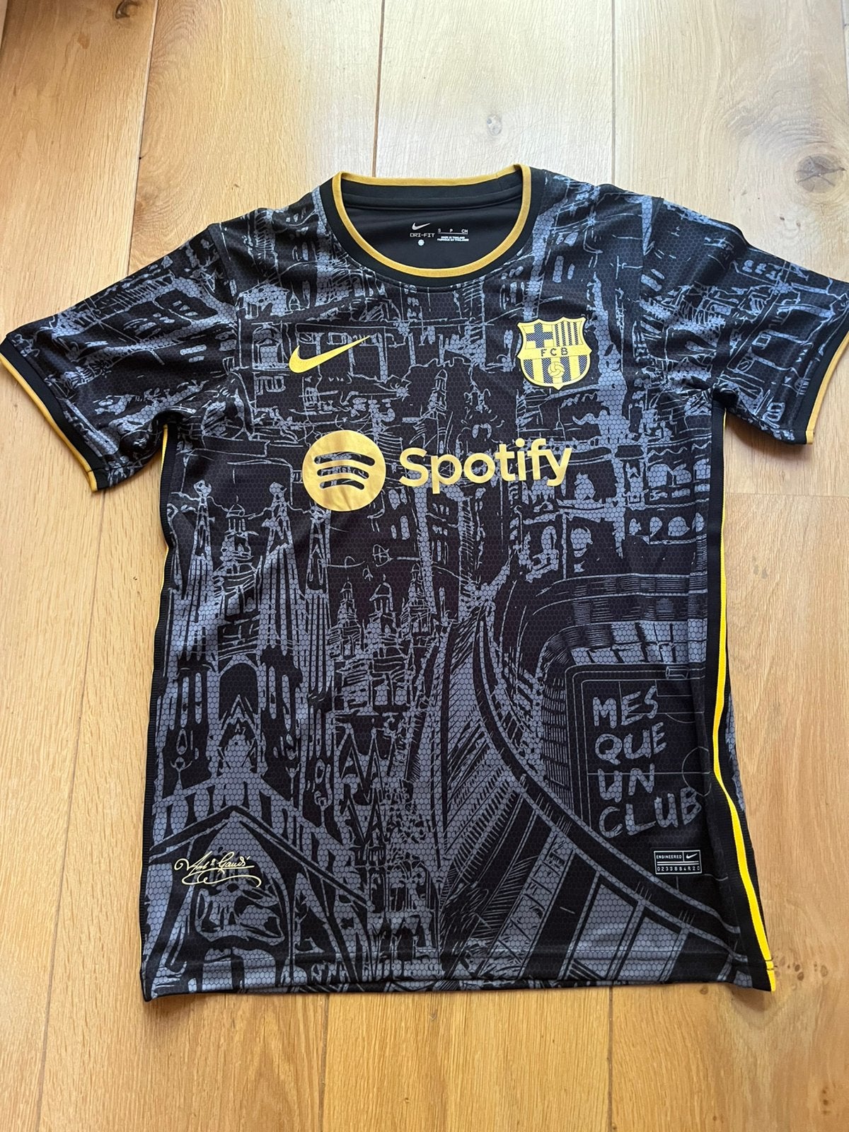 FC Barcelona Zwart Concept Voetbalshirt Gaudí / Spotify, Maat S, Ophalen of Verzenden, Nieuw, Shirt
