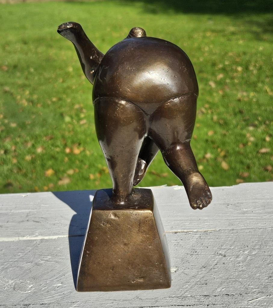 DIKKE DAME / bronzen beeld / gebogen, Ophalen of Verzenden, Handgemaakt, Brons