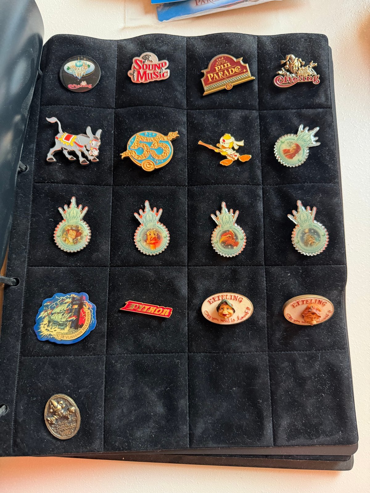Complete Efteling pinverzameling, Verzamelen, Ophalen, Zo goed als nieuw, Button of Speldje