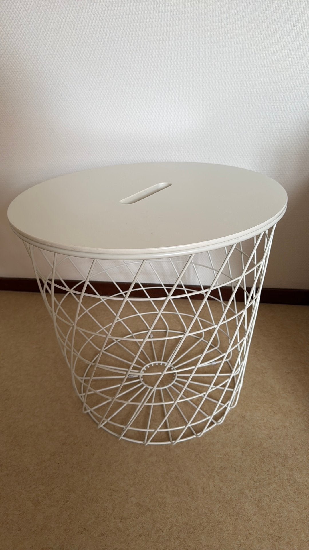 Opbergmand draad, Huis en Inrichting, Woonaccessoires | Schalen en Manden, Ophalen, Zo goed als nieuw, Rond, Overige materialen