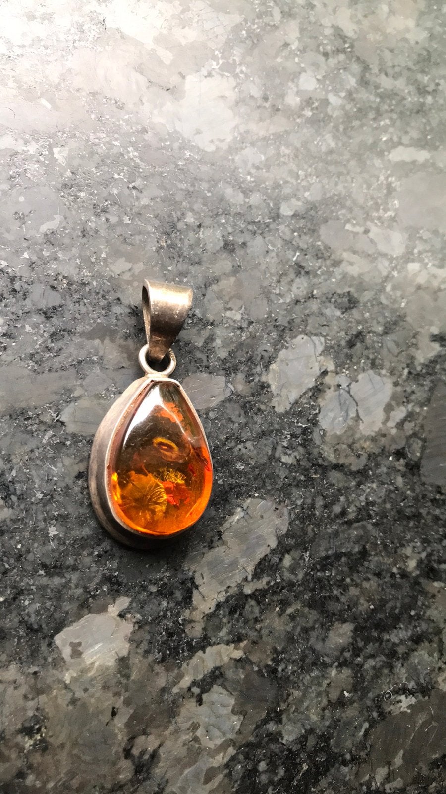 Vintage Amber, grote hanger zilver, Baltisch, Ophalen of Verzenden, Gebruikt, Zilver