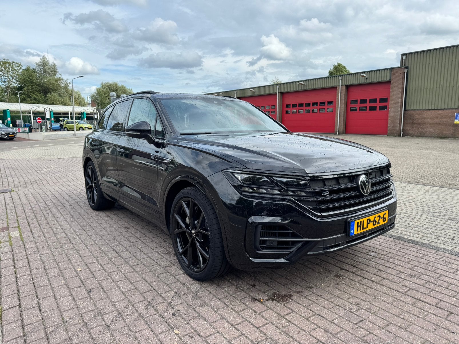 Volkswagen Touareg R Hybrid 462PK Pano Dynaudio 22 inch, Auto's, Volkswagen, Automaat, 2995 cc, 2374 kg, Plug-in hybride