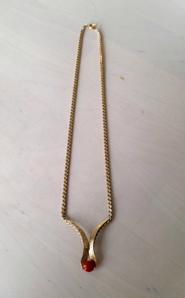 Oude AMERIK gemerkte ketting met rode steen, Ophalen of Verzenden, Zo goed als nieuw, Goud, Overige materialen