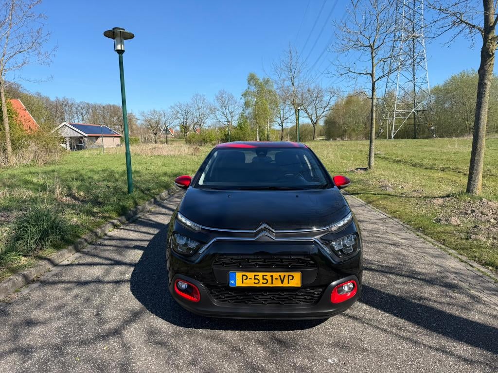 Citroen C3 2022 Shine Zwart Navi Apple Carplay Park GARANTIE, Auto's, Citroën, Voorwielaandrijving, 83 pk, 40 €/maand, Euro 6