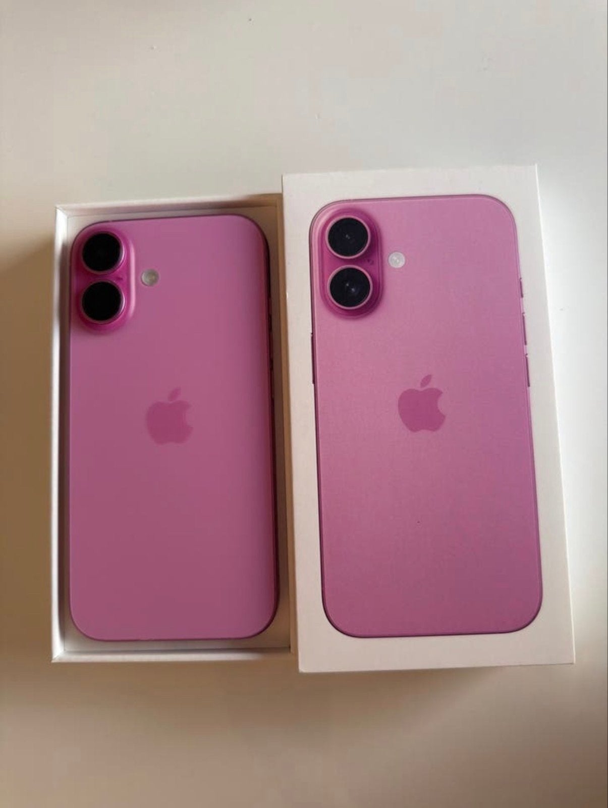 iPhone 16 128GB Hot Pink - Zo goed als nieuw, Telecommunicatie, Mobiele telefoons | Apple iPhone, Ophalen, 128 GB, IPhone 16, Zo goed als nieuw