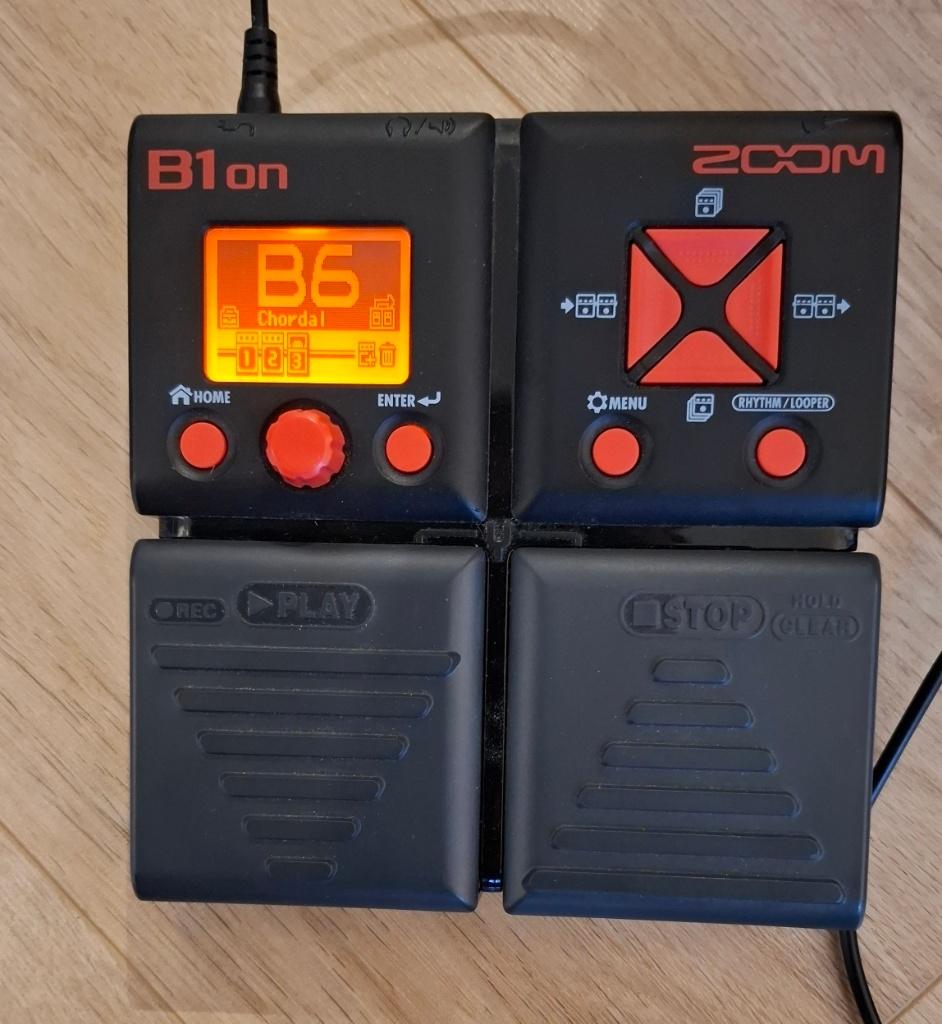 Zoom B1 on, Muziek en Instrumenten, Effecten, Ophalen of Verzenden, Gebruikt, Multi-effect