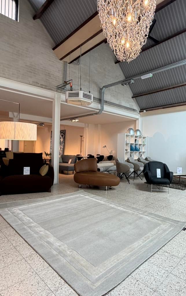 Brink en Campman Laura Ashley Redbrook Silver tapijt NIEUW, Huis en Inrichting, Stoffering | Tapijten en Kleden, Ophalen, Zo goed als nieuw