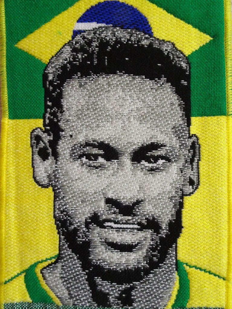 sjaal Neymar (Brazilie), Ophalen of Verzenden, Nieuw, Buitenlandse clubs, Vaantje of Sjaal