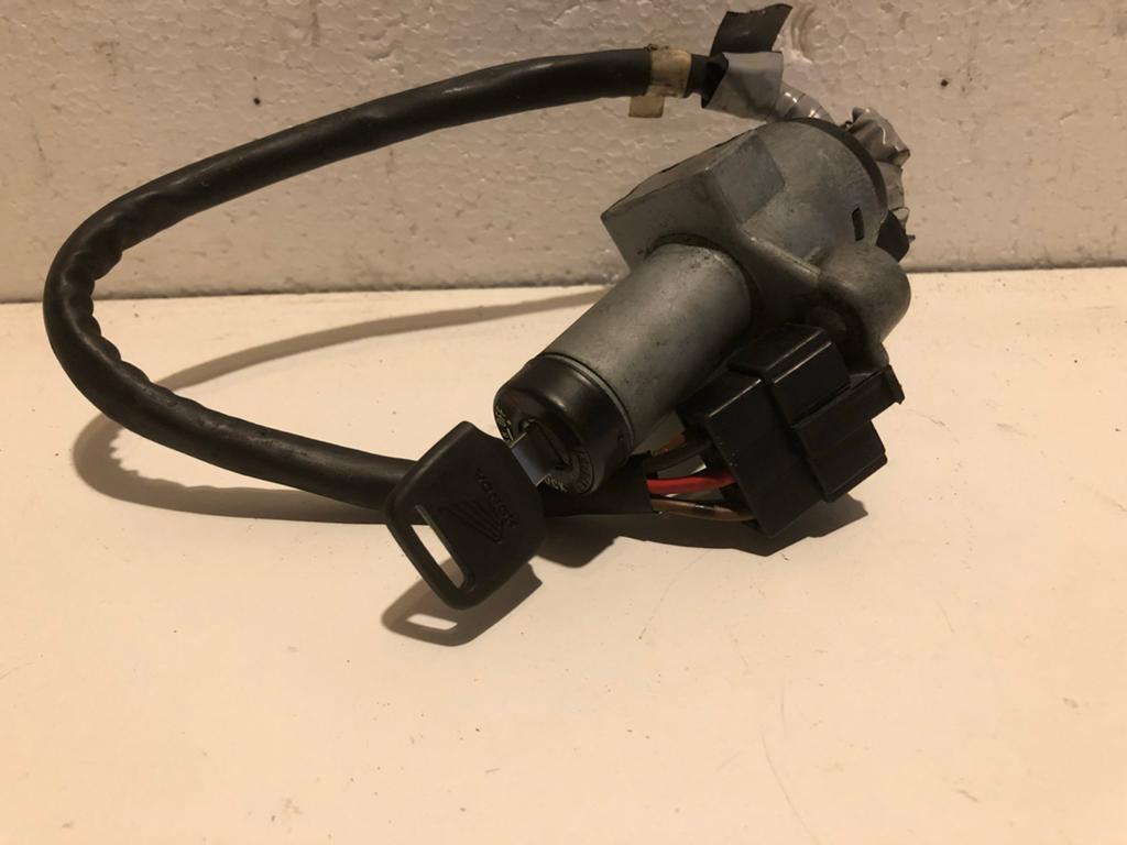 Contactslot met sleutel voor Honda VF1000F2, Gebruikt, ., Ophalen of Verzenden, .