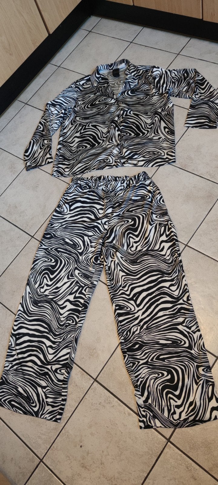 H&M Zebra Print Co-ord Set - Maat M, Maat 38/40 (M), H&M, Zwart, Ophalen of Verzenden