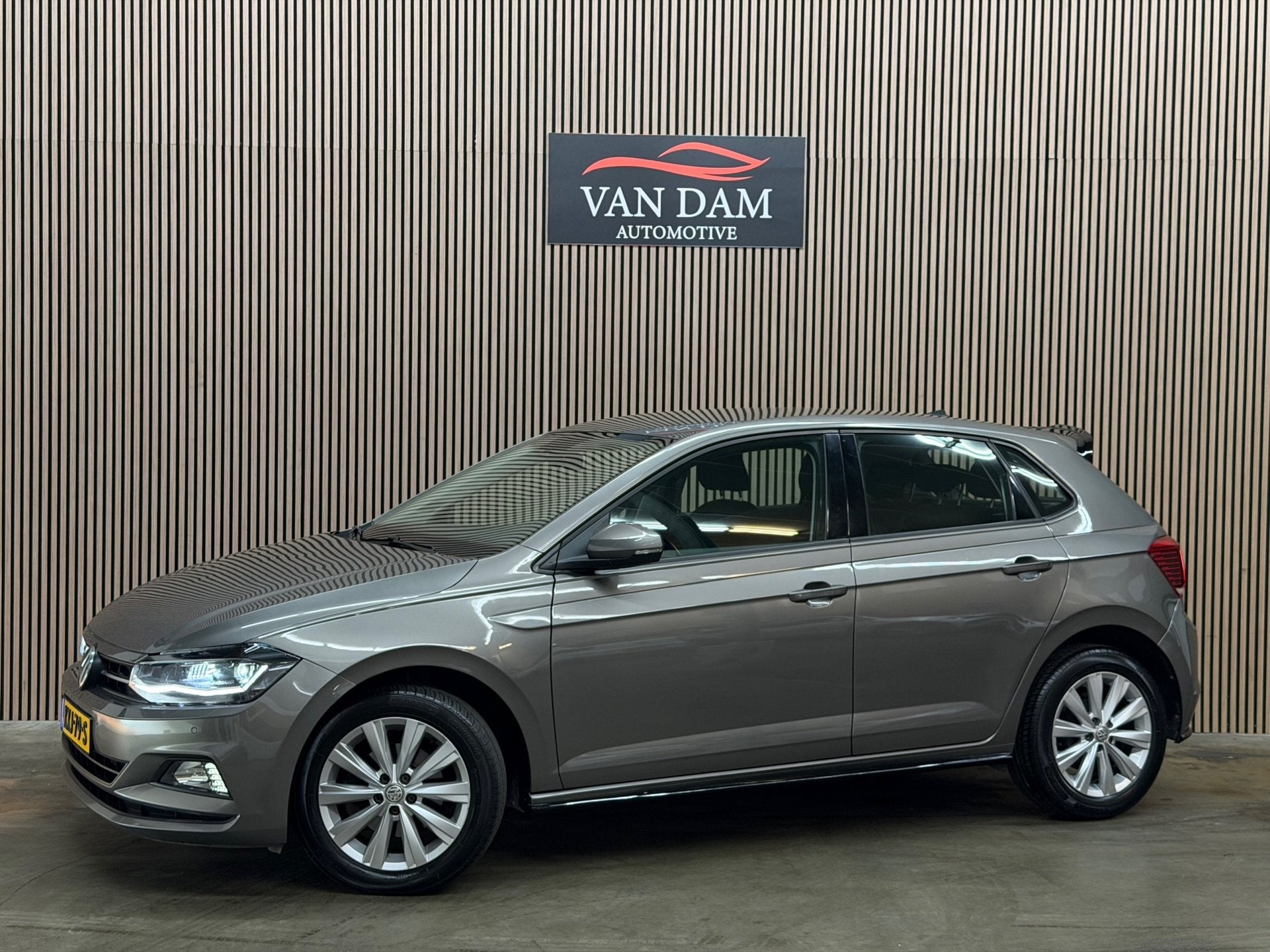 Volkswagen Polo 1.6 TDI R-Line 2019 DSG LED CRUISE NAVI BLUE, Auto's, Gebruikt, 1100 kg, Te koop, Polo