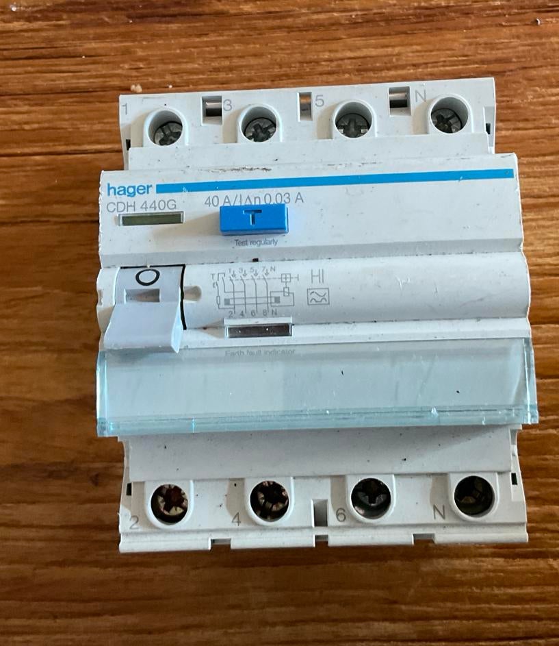 Hager CDH 440G Aardlekschakelaar 40A 0.03A, Ophalen of Verzenden, Gebruikt, Schakelaar