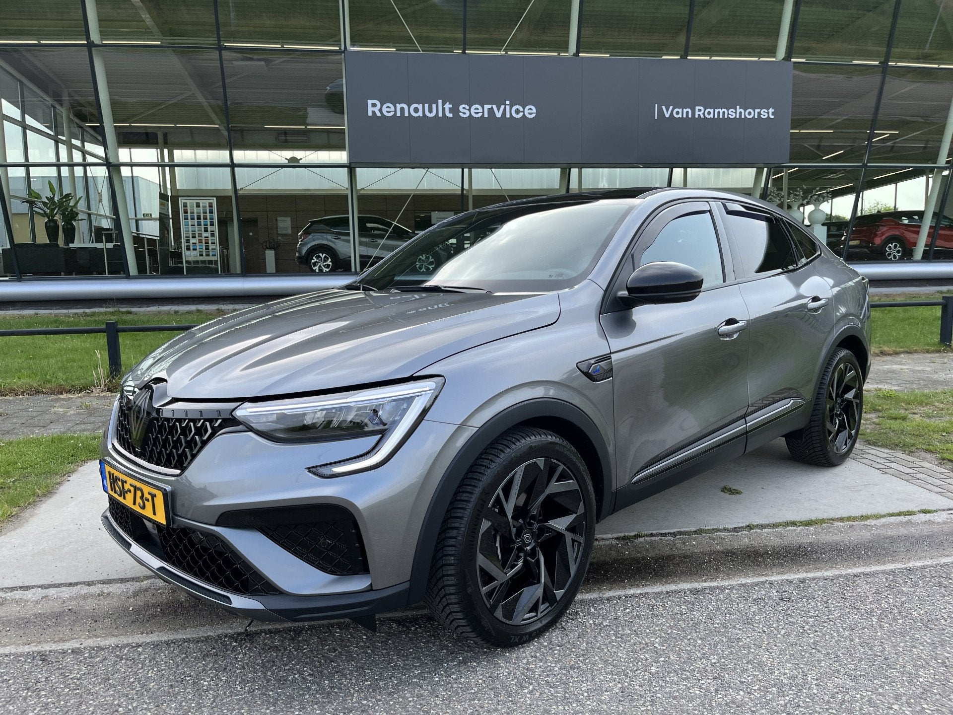 Renault Arkana 1.6 E-Tech full hybrid 145 esprit Alpine / Fa, Auto's, Gebruikt, 4 cilinders, Bedrijf, 760 kg