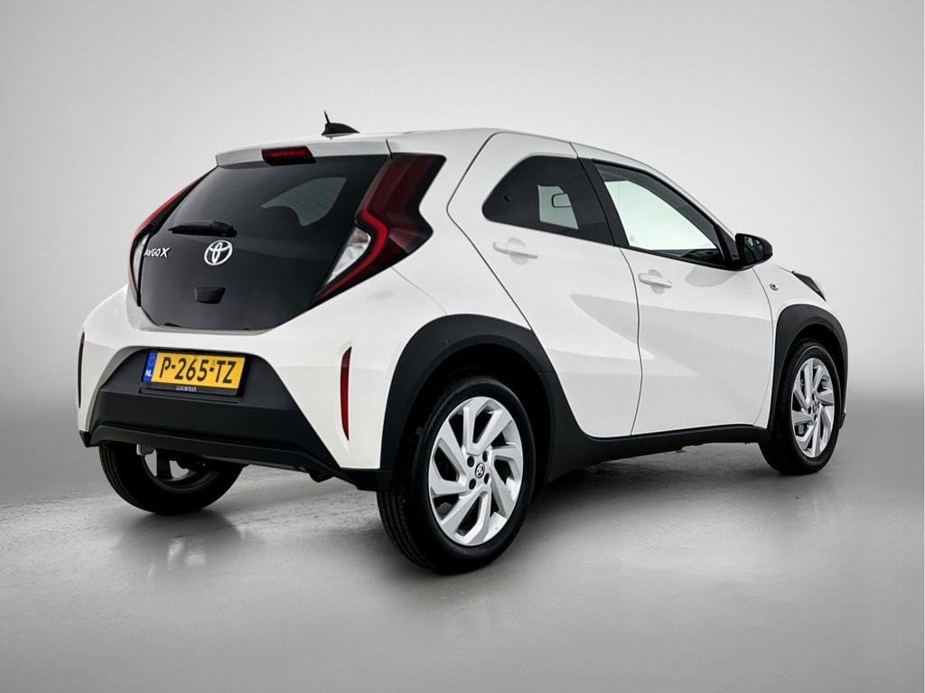 Toyota Aygo X 1.0 VVT-i MT first (bj 2022), Stof, Gebruikt, 920 kg, 4 stoelen