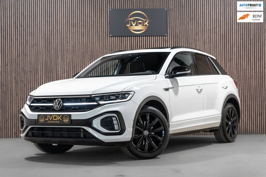 Volkswagen T-ROC 1.5 TSI R-Line IQ DSG PANO CAMERA, Auto's, Volkswagen, 1258 kg, 4 cilinders, 150 pk, Alcantara