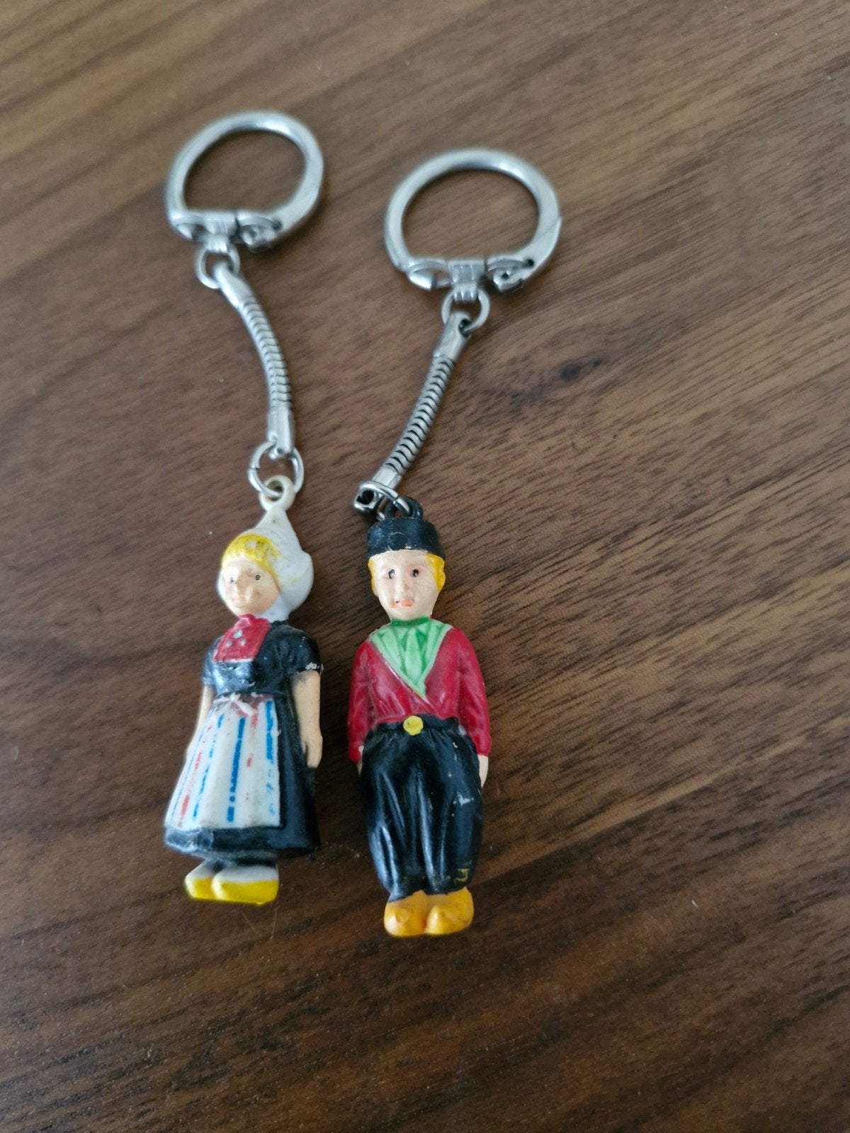 027 Boer en boerin sleutelhangers - Hollandse souvenir, Ophalen of Verzenden
