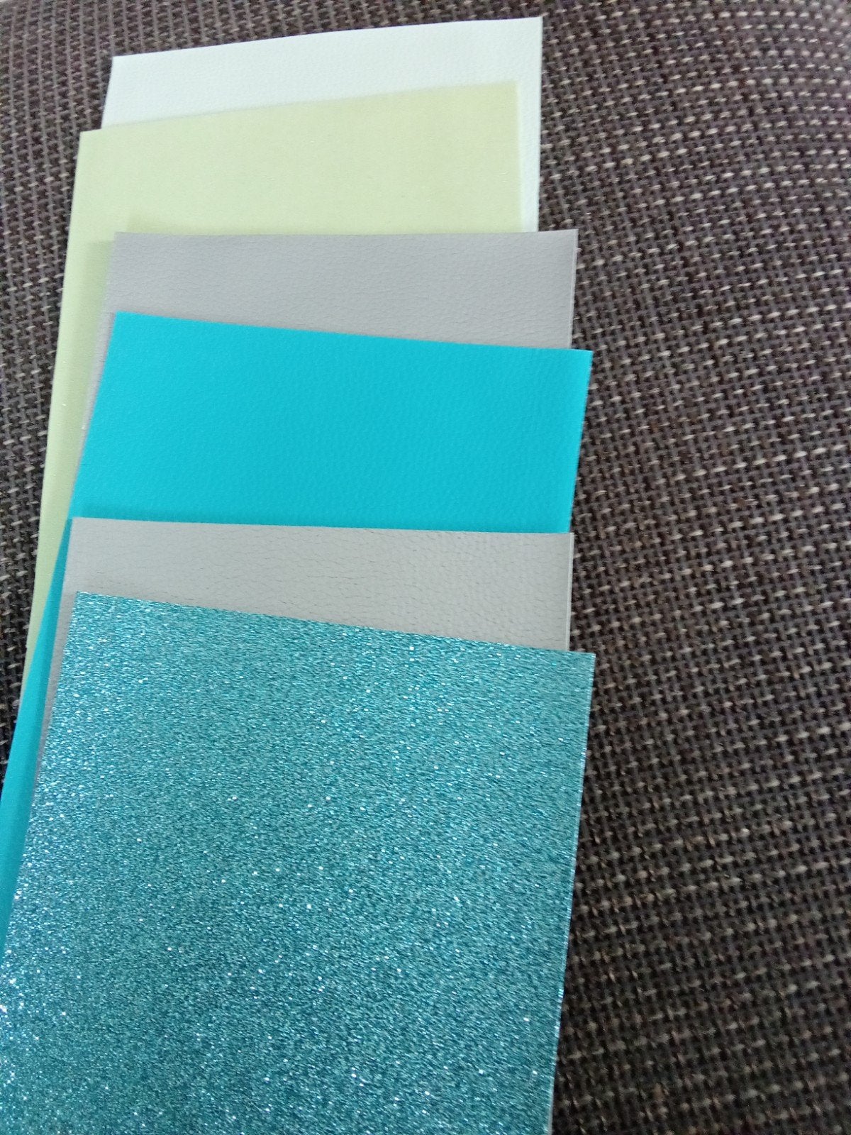 Knutselmateriaal: Diverse kleuren en materialen, Hobby en Vrije tijd, Nieuw, Meerkleurig, Ophalen of Verzenden, Leer
