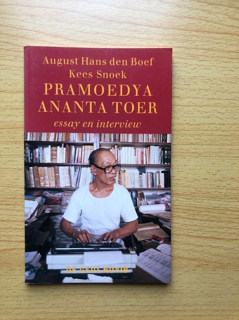 Pramoedya Ananta Toer, Essay en Interview, Ophalen of Verzenden, Zo goed als nieuw, August Hans den Boef & Kees Snoek