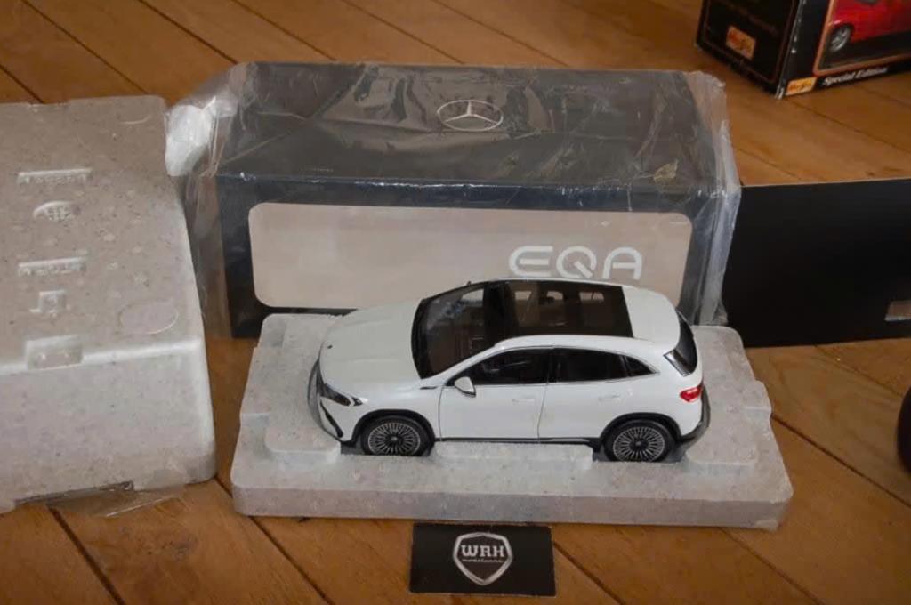 1:18 MERCEDES EQA white NZG models inbox WRH, Hobby en Vrije tijd, Verzenden, Zo goed als nieuw, Auto, Overige merken
