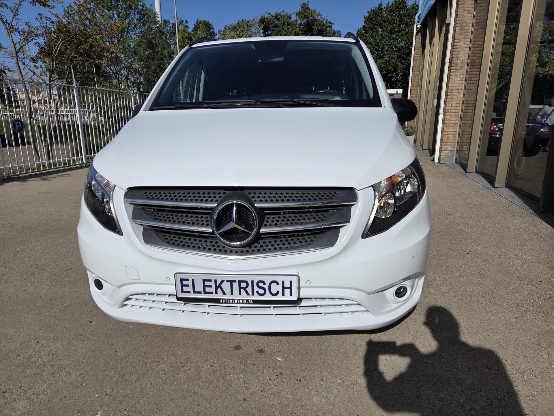 Mercedes-Benz EVITO TOURER PRO L2 8-Persoons Airco L & R Sch, Auto's, Gebruikt, 41 kWh, 116 pk, Wit