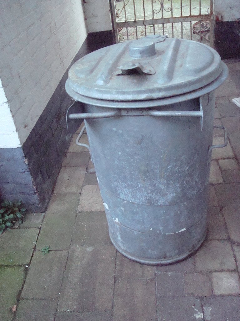 aparte vuilnis emmers  niet de standaard vuilnis emmer, Tuin en Terras, Tuinwanddecoratie, Ophalen, Nieuw