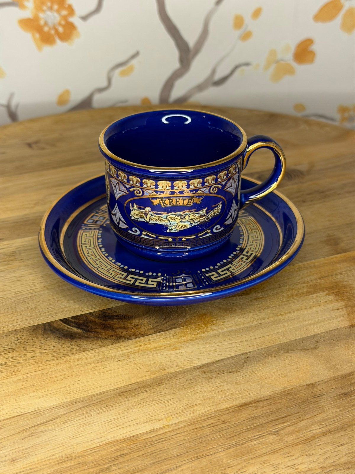 Vintage Kreta kop & schotel - handgemaakt 24K goud, Ophalen of Verzenden