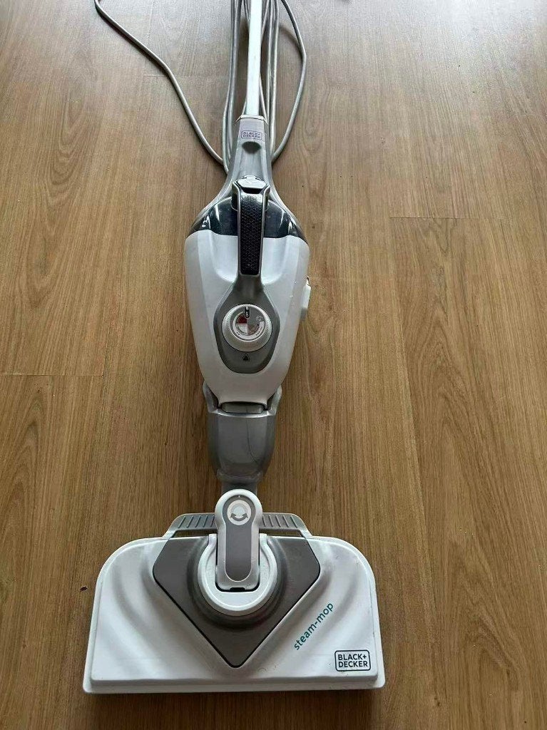 BLACK+DECKER Steamer Mop - 1600 W with Delta Head, Ophalen, Zo goed als nieuw