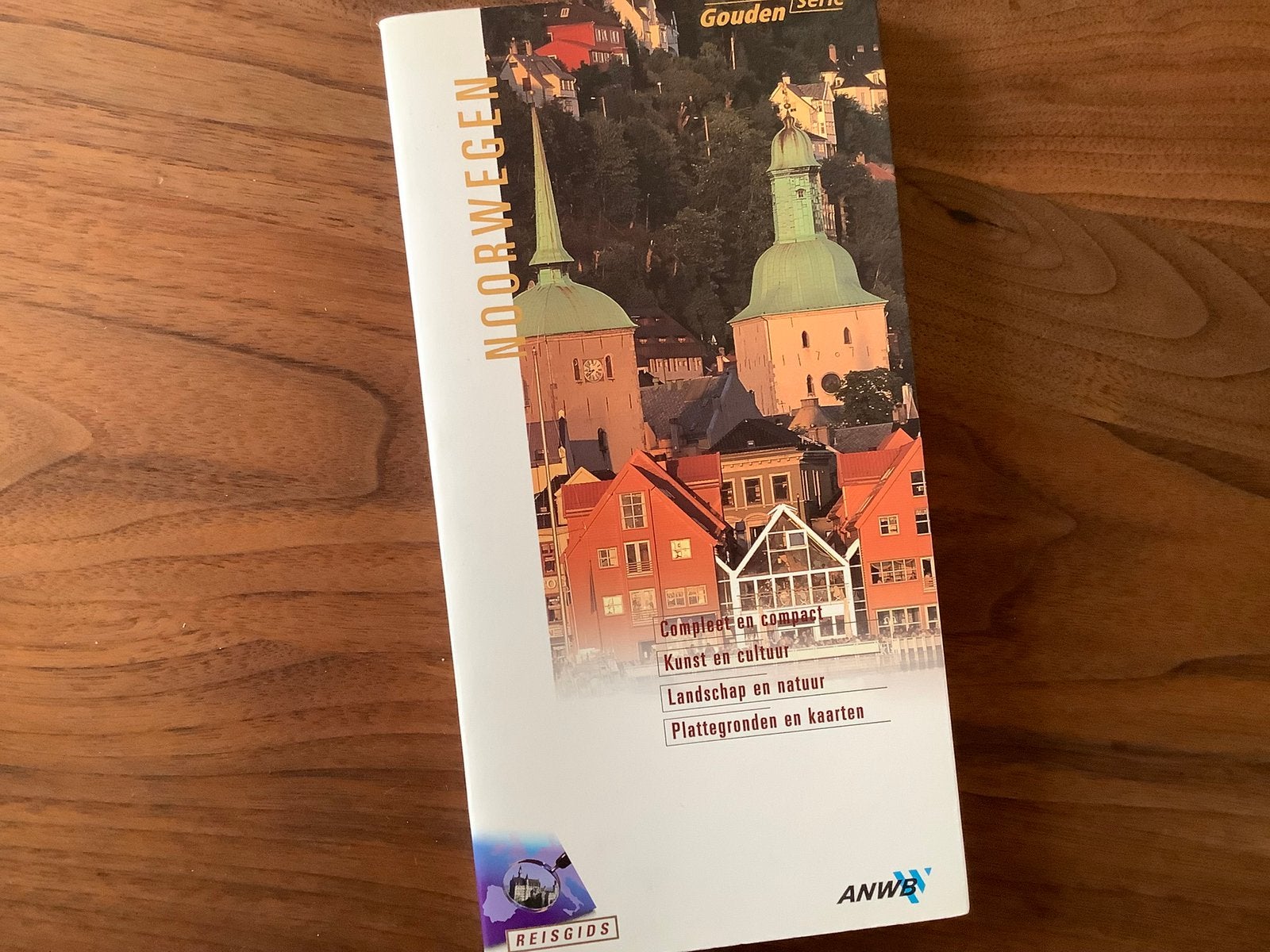 Noorwegen 360pg ANWB GOUD reisgids oa Oslo Bergen, Boeken, Reisgidsen, Europa, Ophalen of Verzenden, Zo goed als nieuw, Reisgids of -boek