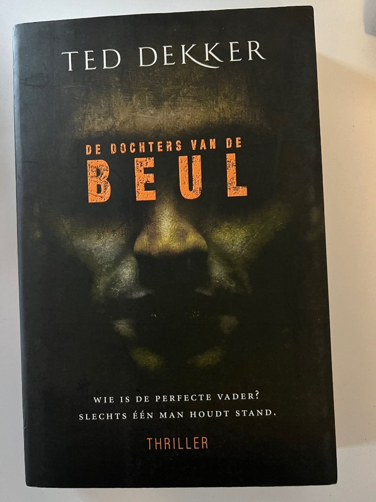 Ted Dekker thriller - Dochters van de Beul (paperback), Boeken, Ophalen of Verzenden, Gelezen