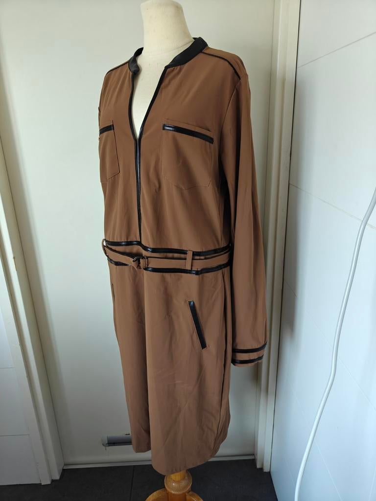 Gloednieuwe bruine travelstof jurk, maat XXL, Bruin, Maat 46/48 (XL) of groter, Nieuw, Ophalen of Verzenden