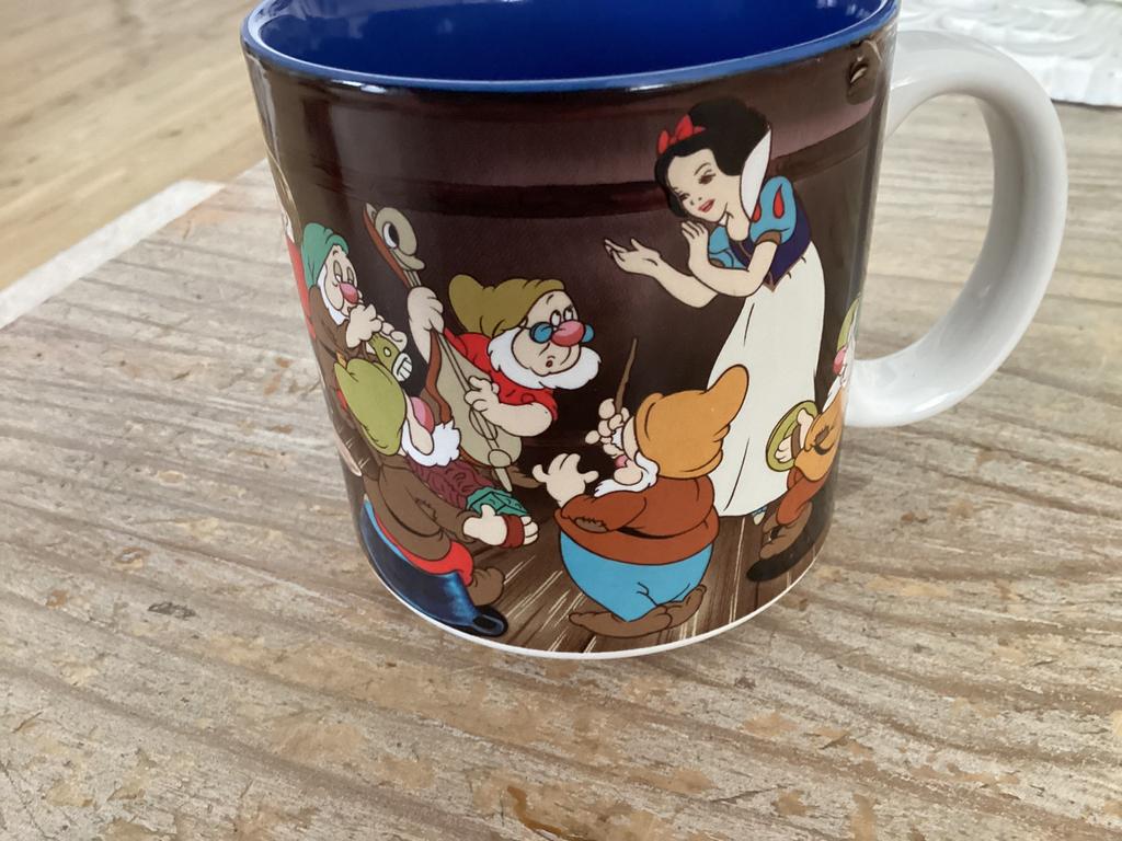 Disneyland beker sneeuwitje, Ophalen of Verzenden, Mickey Mouse, Zo goed als nieuw, Servies