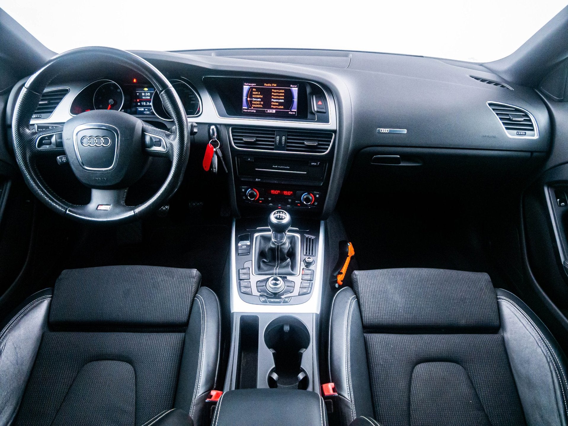 Audi A5 Coupé 1.8 TFSI 2 X S-line ABT Leder/Navi/NL-Auto/NA, Auto's, Voorwielaandrijving, Euro 5, Gebruikt, 4 cilinders