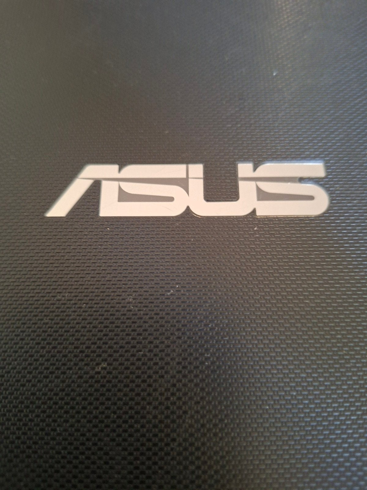 ASUS R513C Laptop - Intel Core i3, Windows 10, Ophalen, Gebruikt, 2 tot 3 Ghz, 15 inch