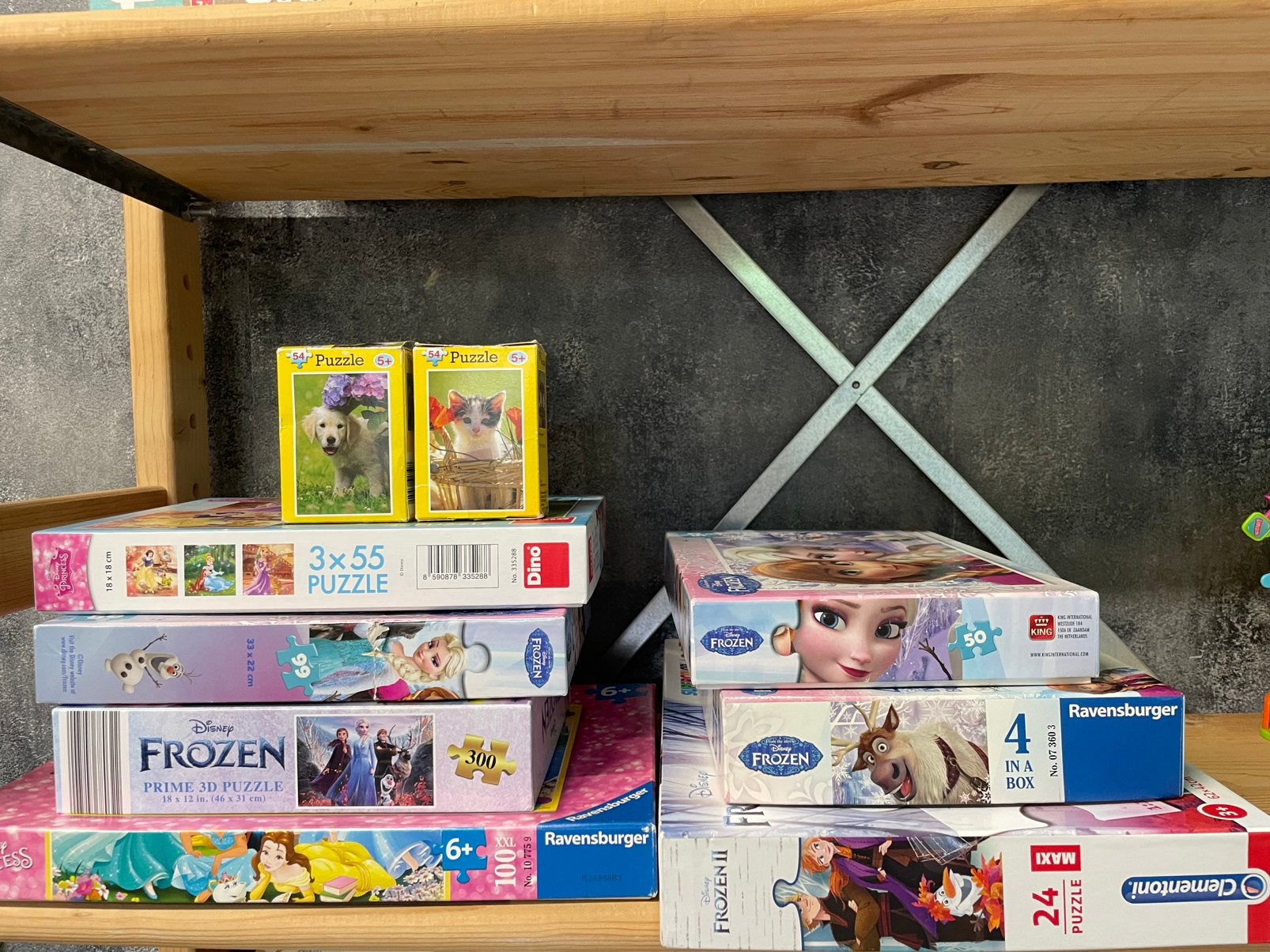 Set van 9 puzzels voornamelijk prinsessen en frozen, Ophalen of Verzenden, 10 tot 50 stukjes, 4 tot 6 jaar