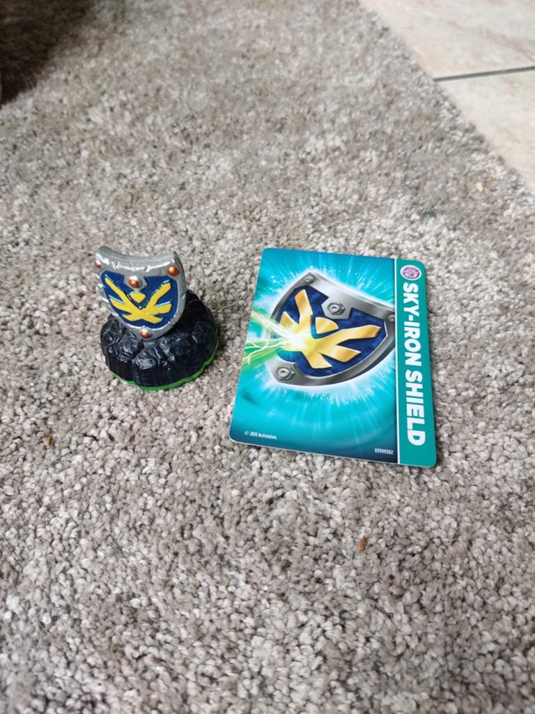 Skylanders Sky-Iron Shield met kaart, Ophalen of Verzenden, Zo goed als nieuw, Jongen of Meisje