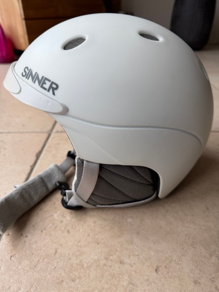 Sinner skihelm XS   dames model met skibril, Overige merken, Gebruikt, Overige typen, Ophalen of Verzenden