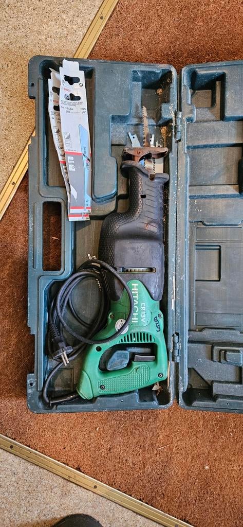 Hitachi reciprozaag, Doe-het-zelf en Verbouw, Ophalen, 600 tot 1200 watt, Reciprozaag, 70 mm of meer