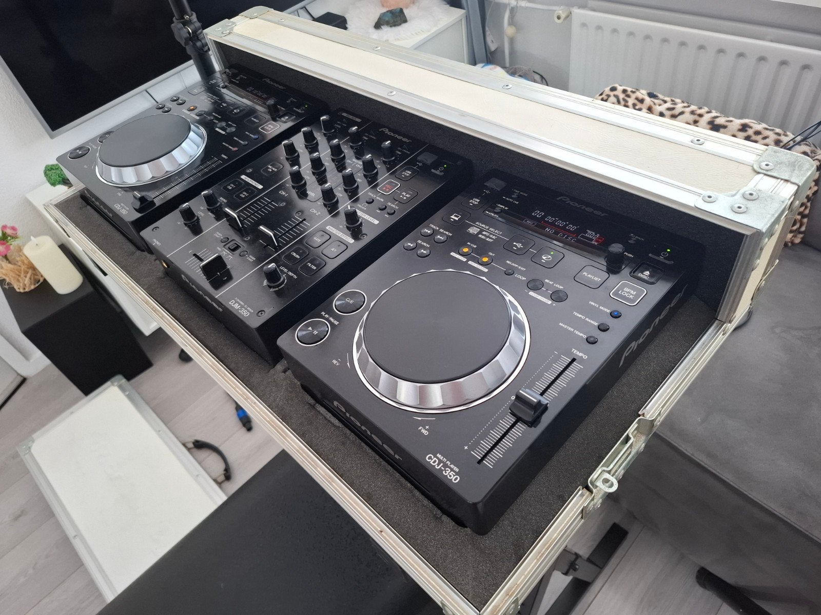 Pioneer dj set compleet met actieve speakers set 3200 max, Ophalen, Zo goed als nieuw