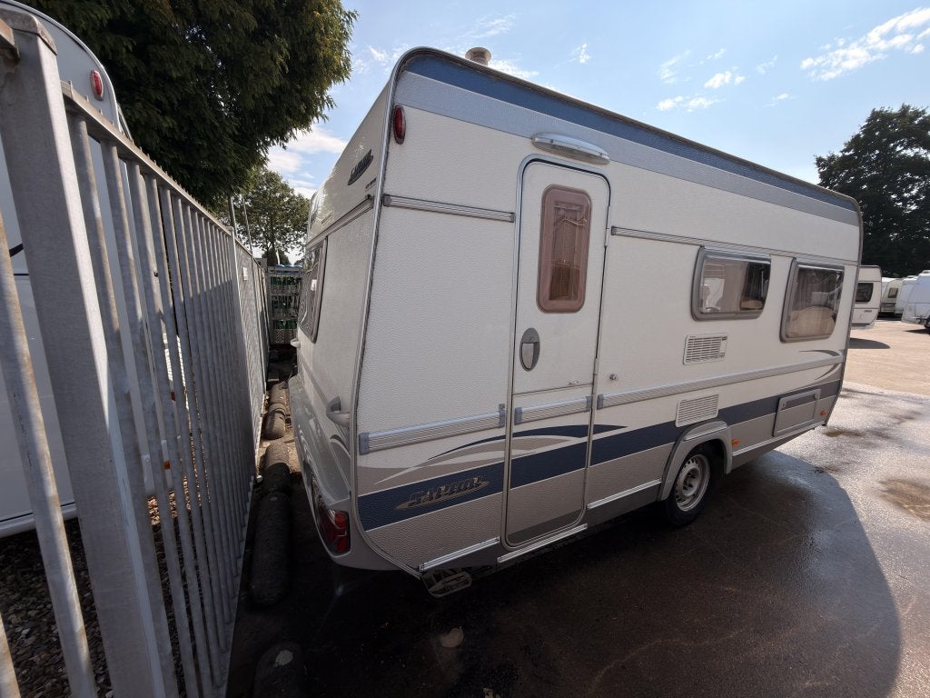Fendt Saphir 450 QB Voortent en 1300KG, Caravans en Kamperen, Bedrijf, Treinzit, Schokbreker, Tot en met 4