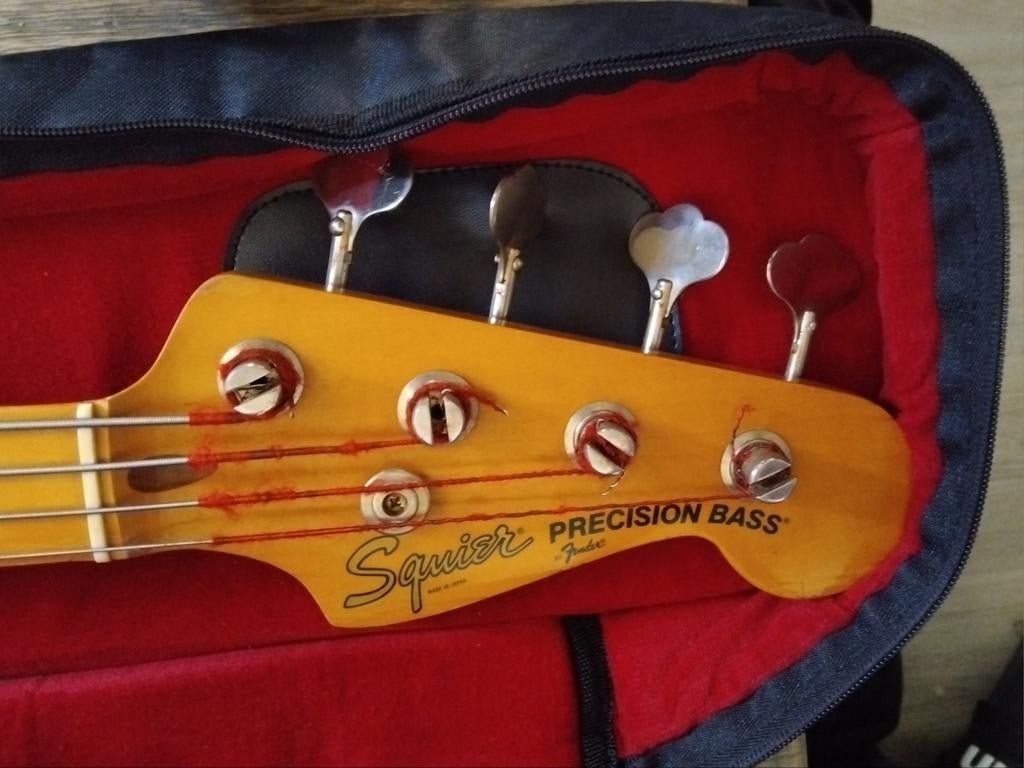 Squier 40th Anniversary Precision Bass Vintage Edition, Ophalen of Verzenden, Zo goed als nieuw, Elektrisch, Fretloos