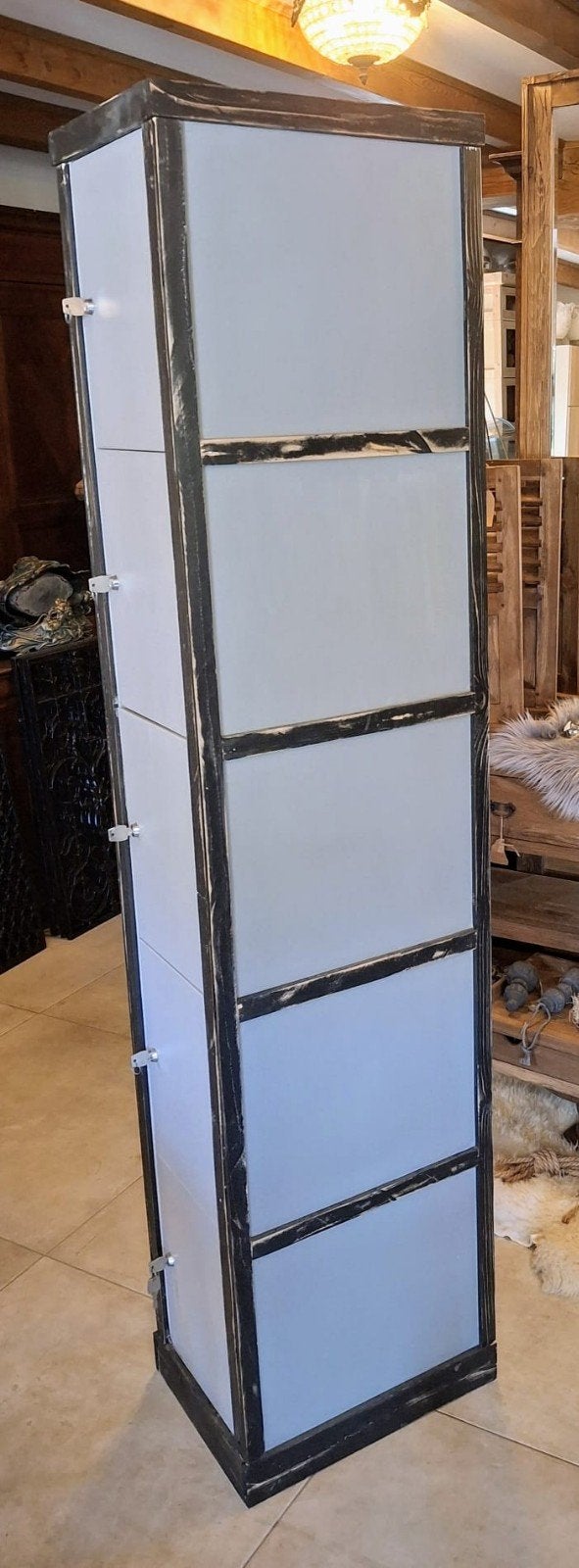 Unieke Locker Kast: IJzer & Hout - 195x35x46 cm, Huis en Inrichting, Kasten | Lockerkasten, Ophalen