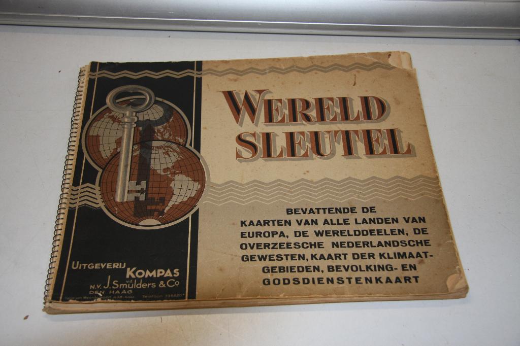 wereld sleutel atlas (263), Gelezen, Overige atlassen, Ophalen of Verzenden, 1800 tot 2000