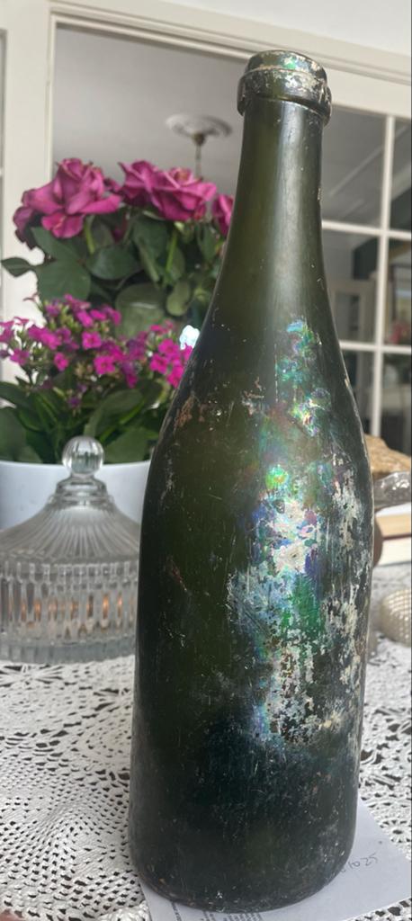Antieke Groene Fles met Iriserende Patina, Ophalen of Verzenden