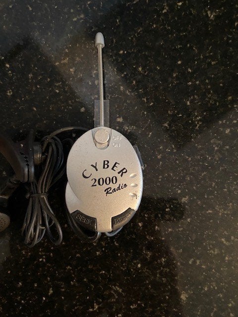 Transistor Cyber 2000 Millenium radio met clip en oordopjes, Ophalen of Verzenden, Nieuw, Transistorradio