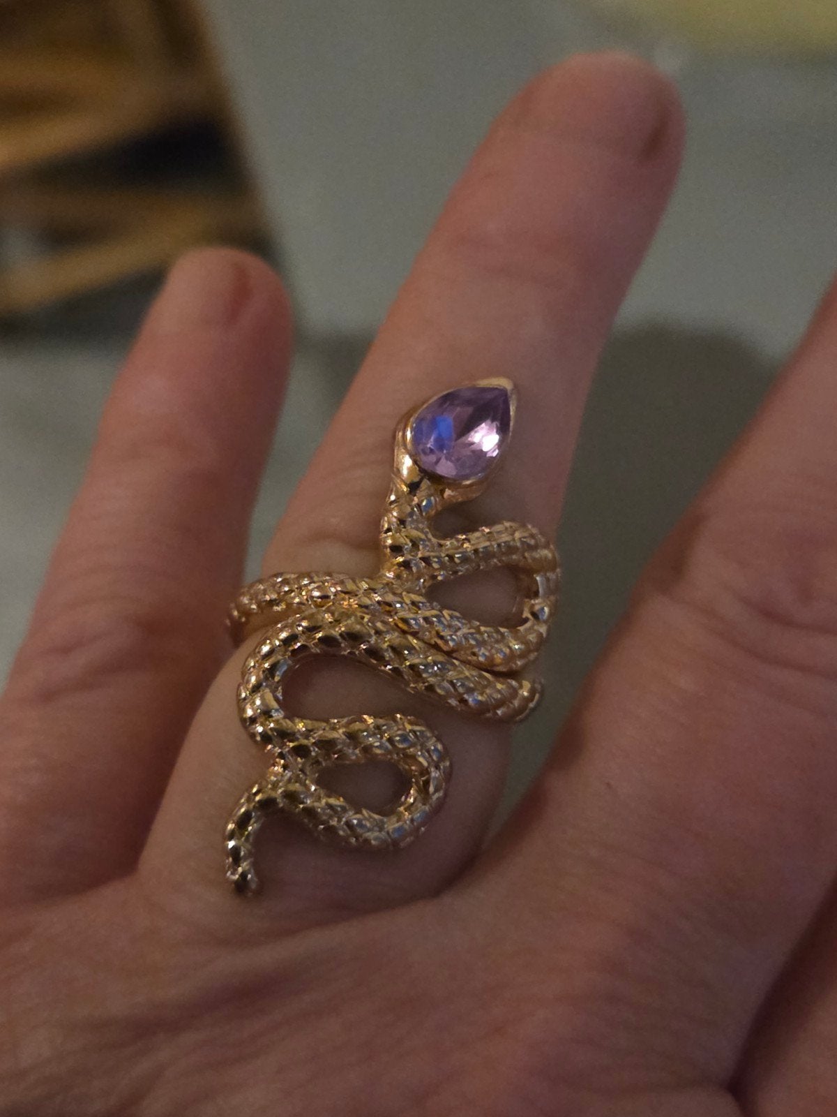 Prachtige Goudkleurige Slangen Ring Maat 18, Sieraden, Tassen en Uiterlijk, Ringen, Ophalen of Verzenden, Nieuw, 19 tot 20, Dame