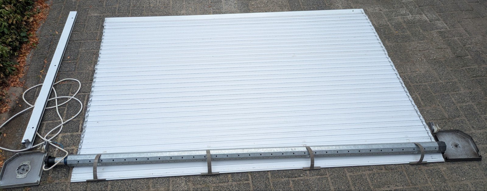 Rolluik 204x145 cm met elektrische bediening, Ophalen, Gebruikt, 200 cm of meer, Elektrische bediening