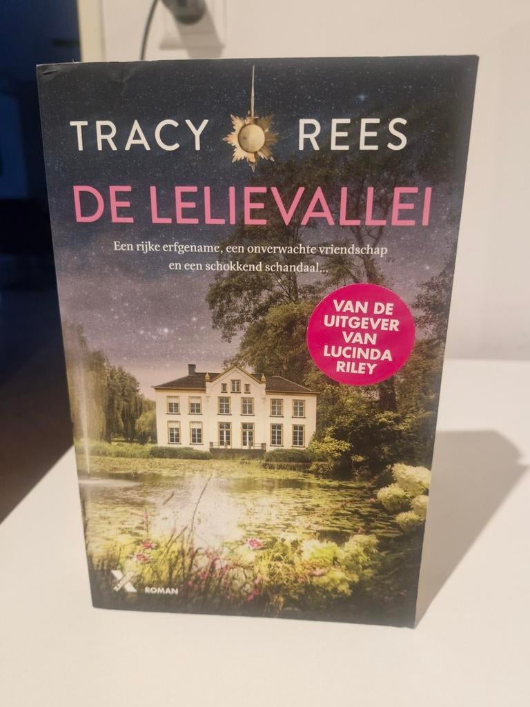 De Lelievallei - Tracy Rees (Roman), Boeken, Romans, Gelezen, Nederland, Ophalen of Verzenden