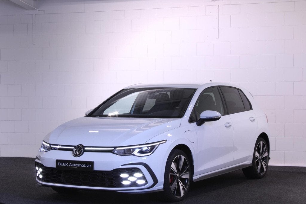 Volkswagen Golf 1.4 eHybrid GTE | Apple CarPlay | Stoelverwa, Gebruikt, 4 cilinders, Automatische klimaatregeling, Leder en Stof